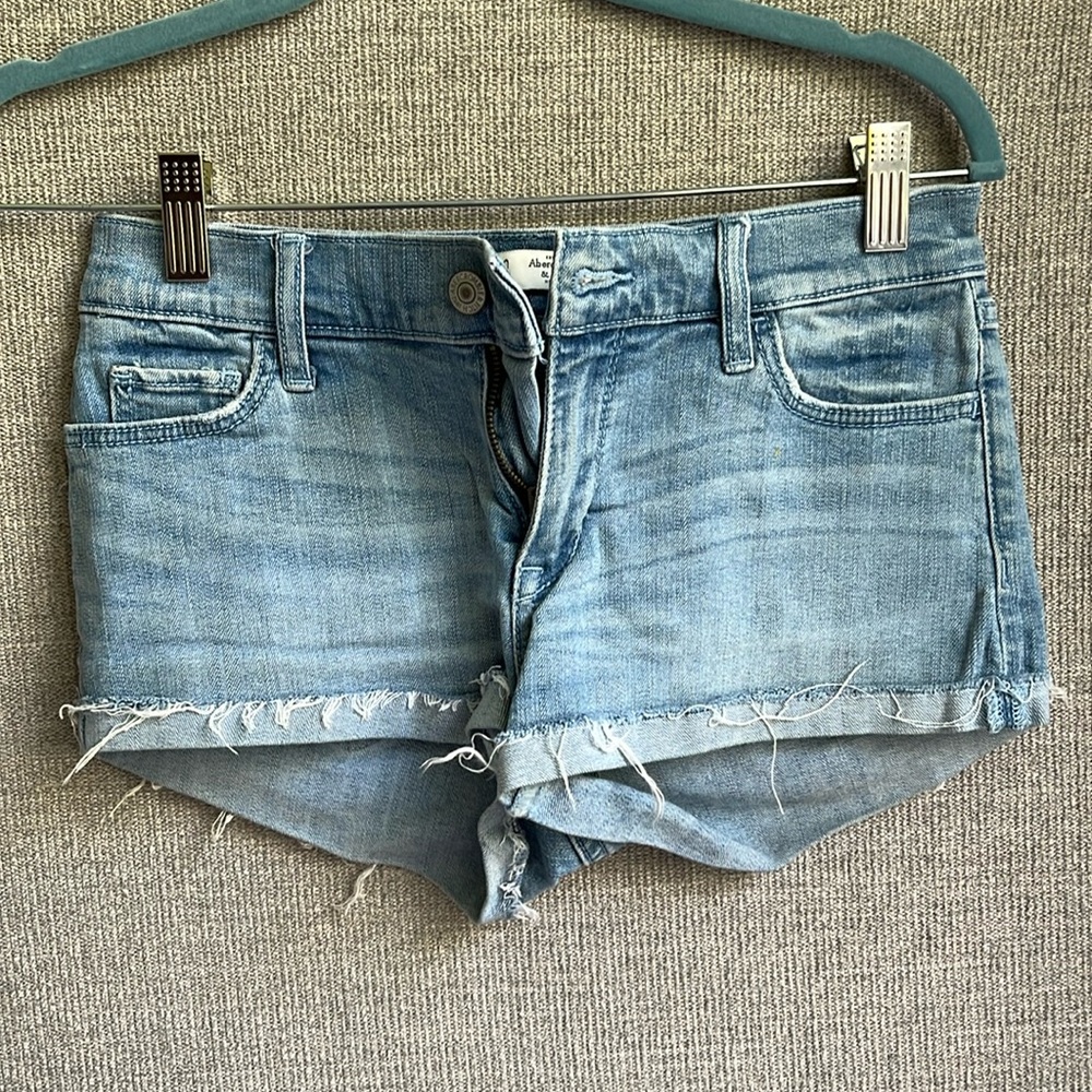 Abercrombie & Fitch Light Blue Jean Shorts Size 00 / 24